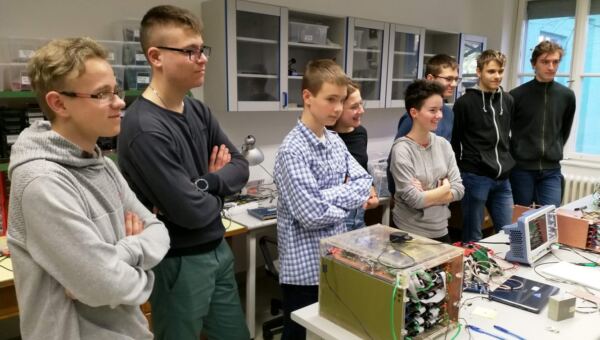 Magángimis kutatók a Wiegner Fizikai Kutatóintézetben